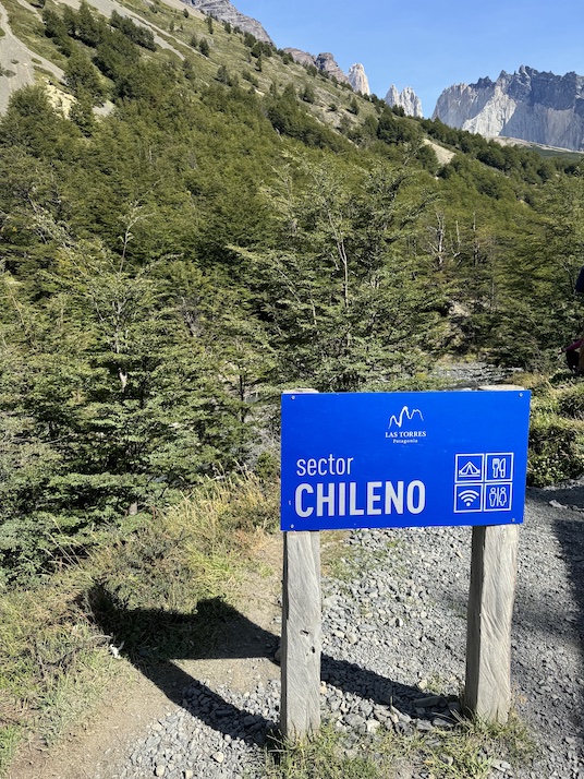 Sector Chileno sign